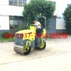 小型壓路機(jī)壓土效果好 小型壓路機(jī)進(jìn)口發(fā)動(dòng)機(jī)進(jìn)口液壓系統(tǒng)多少錢