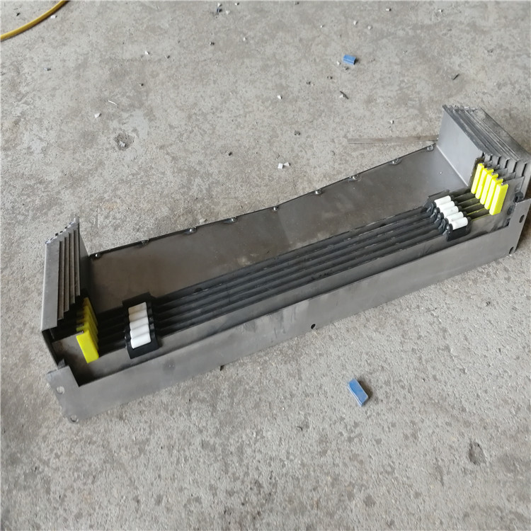 價(jià)格合理  防塵防油鋼板護(hù)罩 異型鋼板防護(hù)罩  口碑好